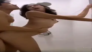 Bokep Indo Ajak Mandi Bareng Sepupu