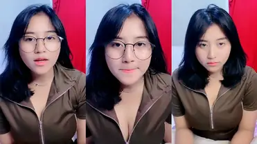 Cantik Kacamata Imut Live Crot