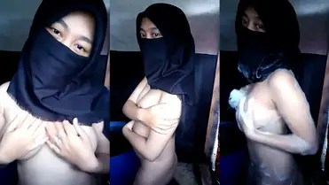 Hijaber Mandi Bugil Basah Menggoda Pria