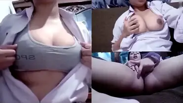 Sebelum Mandi Berdua Main Dulu Di Kamar Mandi